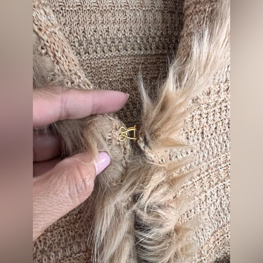 Lilly Pulitzer Preona Gold Metallic Cardigan Sweater with Faux Fur Trim XXS. - Picture 8 of 11